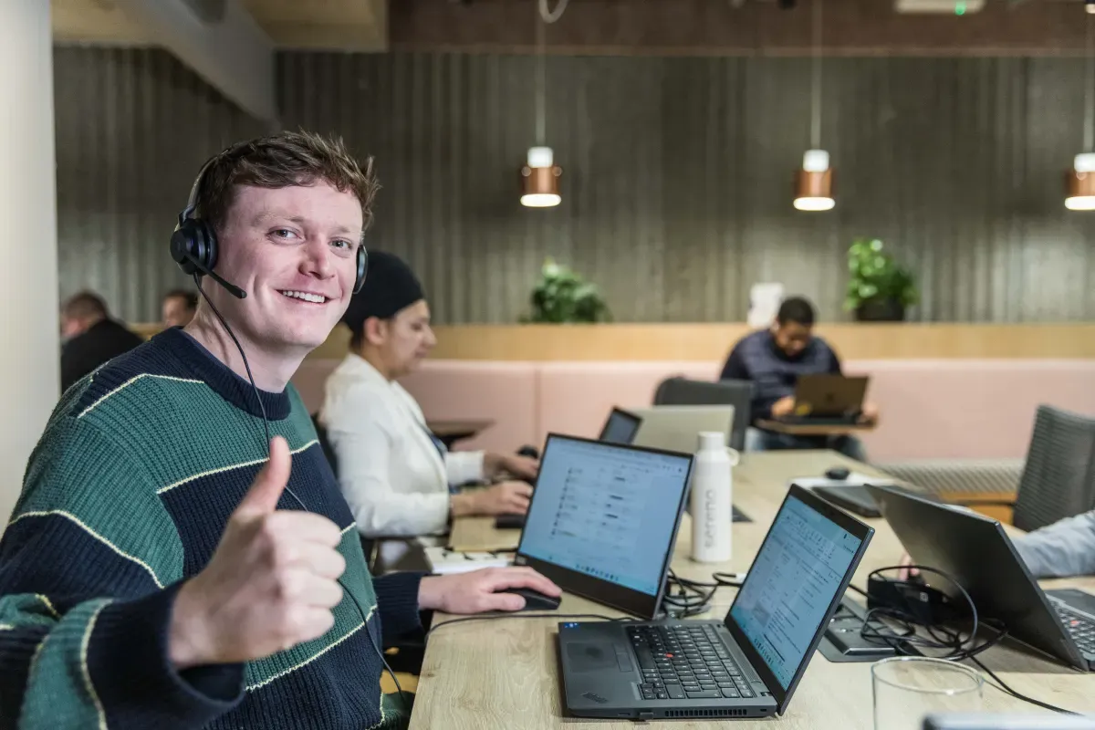 A Sereno service desk engineer at their desk